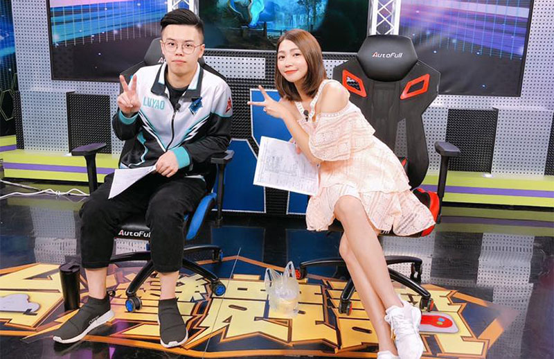 Autofull gaming chairs on Chinese TV