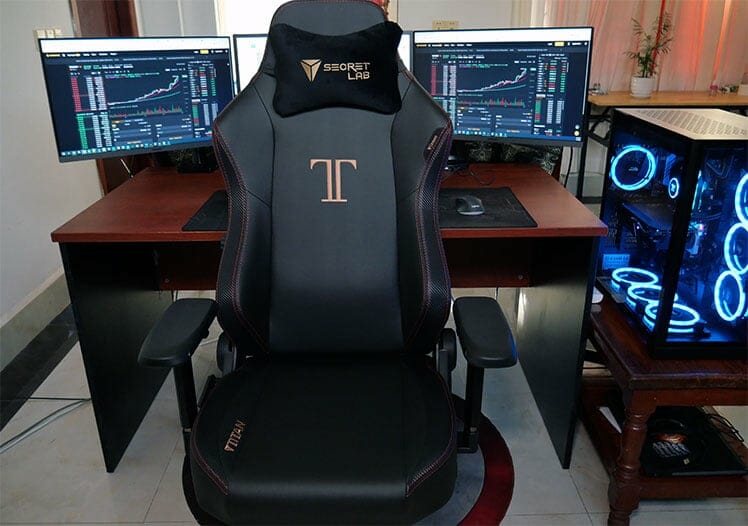 Secretlab Titan Cyberpunk gaming chair review | ChairsFX