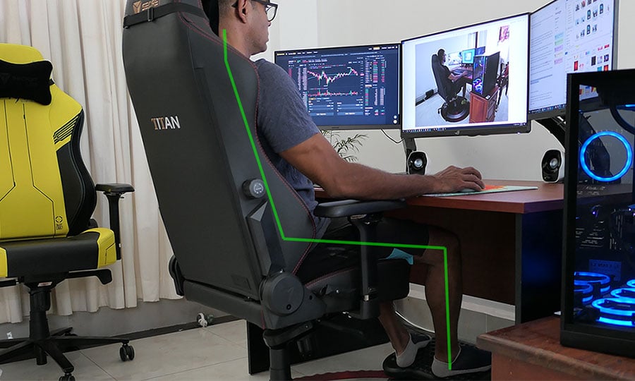Gaming chair tips for perfect, comfortable posture | ChairsFX